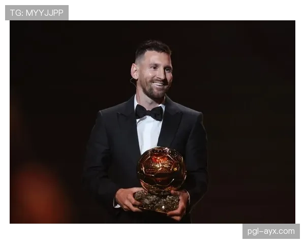 梅西再创历史：第七次荣膺金球奖，状态回暖引发广泛关注