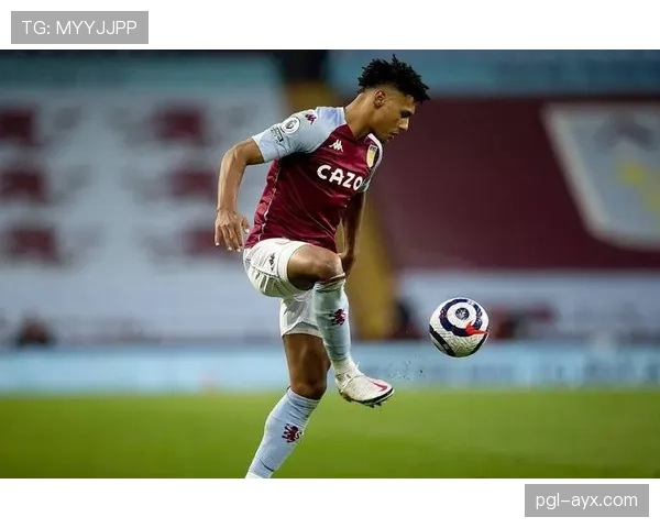 沃特金斯 vs 热苏斯：跑动型前锋的战术价值与效率对比