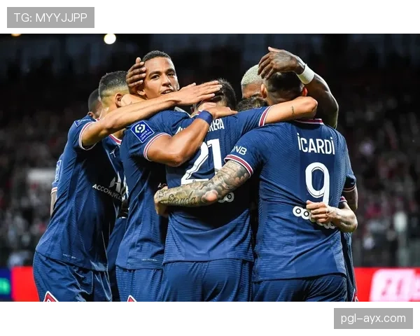 巴黎圣日耳曼中场结构隐患:从连接到断裂,比赛表现稳定性面临考验 巴黎圣日耳曼中场结构隐患:从连接到断裂,比赛表现稳定性面临考验