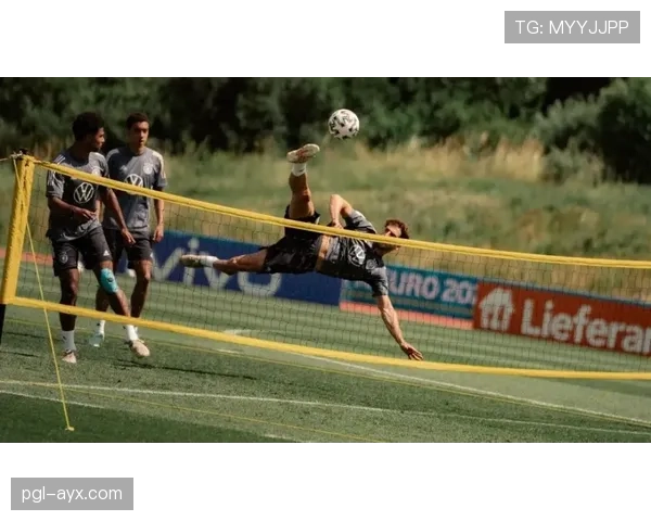 拉莫斯训练完顺手买了辆超跑,说是为了“放松心情” 拉莫斯训练完顺手买了辆超跑,说是为了“放松心情”